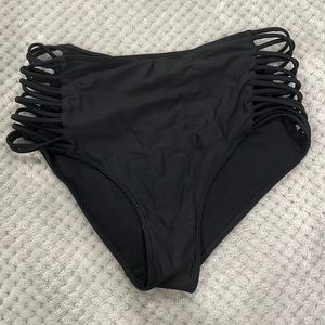 ☀️🥥Hollister Bikini Bottoms Size S🥥☀️